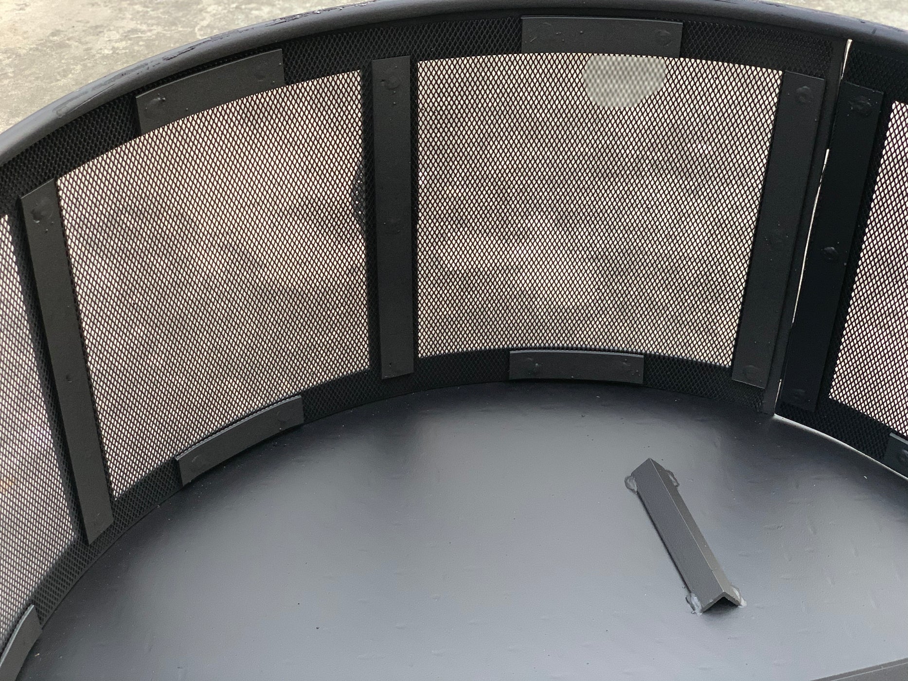 Amistad Fire Pit Spark Arrestor Heat Deflector SLST Amistad Grill Co.